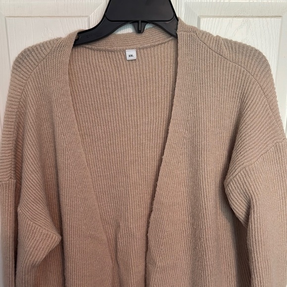 Elegant Tan Women's Cardigan - Picture 2 of 6